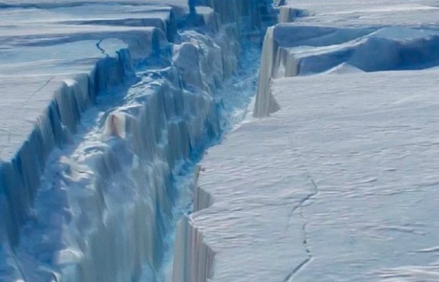 Se desprendió un iceberg de más de un billón de toneladas