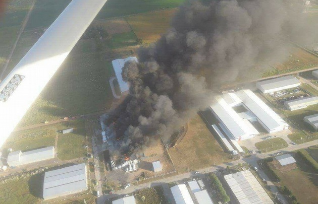 Incendio destruyó una fábrica agroquímica en Venado Tuerto