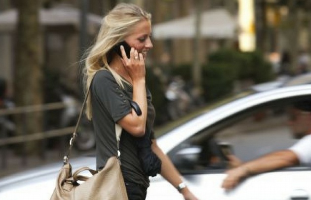 Quitarán recargos a llamadas de celulares en Latinoamérica