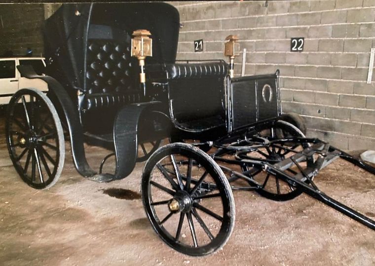 Osvaldo Fiore, el último restaurador de sulquis del país.