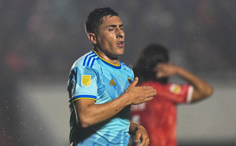 Miguel Merentiel festeja el tanto del triunfo para Boca. 