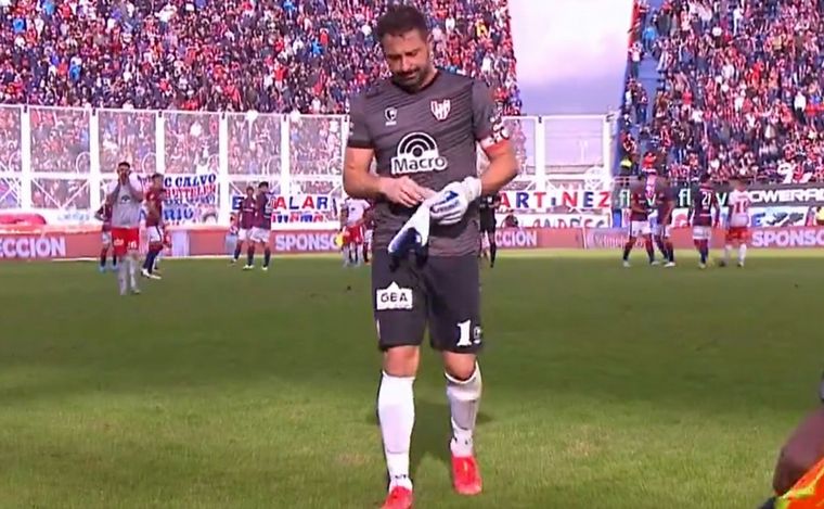 FOTO: El “Loco” Carranza se fue expulsado ante San Lorenzo.