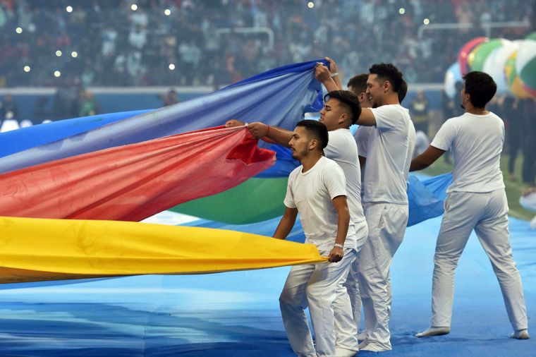 Todo el color de la ceremonia inaugural en Santiago del Estero.