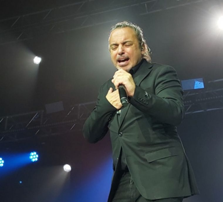 Marcos Llunas en el escenario del Quality Arena de Córdoba.