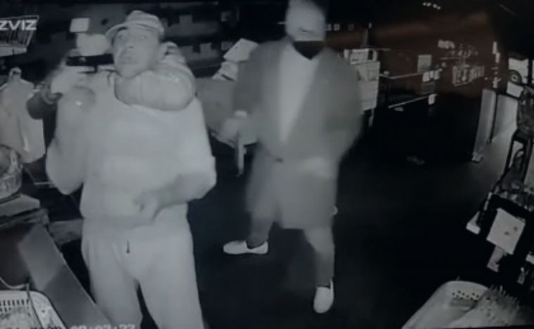 FOTO: Un video muestra el escalofriante robo de la verdulería en barrio Matienzo.