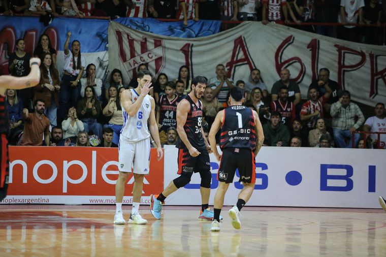 Instituto se hizo gigante en Alta Córdoba y le ganó a Boca. (Foto: La Liga)