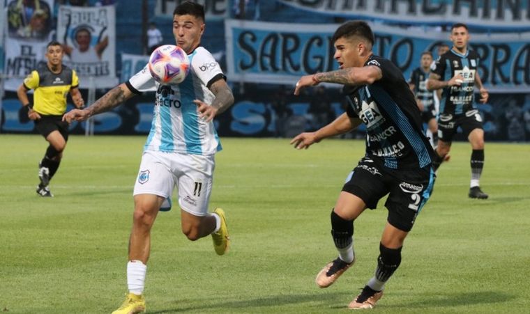 FOTO: Racing de Córdoba no pudo en su visita a Gimnasia de Jujuy. (Foto: @OficialGyEJujuy)