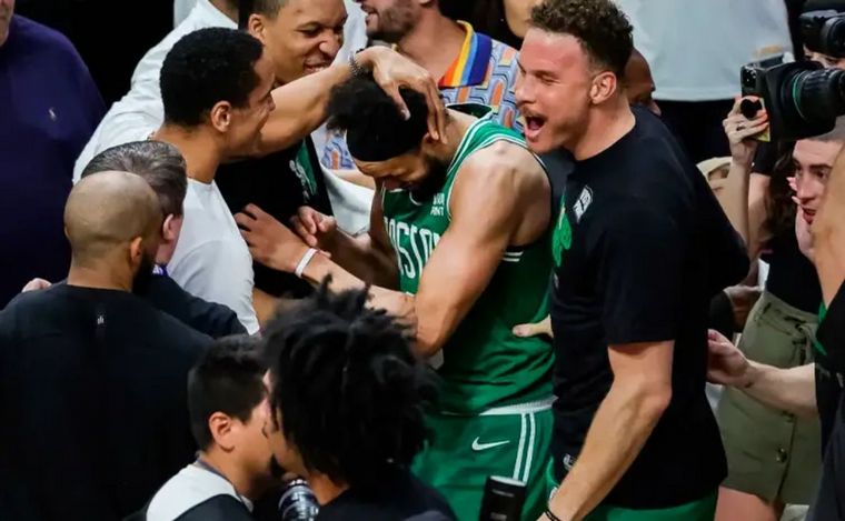 Derrick White fue el héroe de un magnífico juego 6 entre Boston y Miami. 