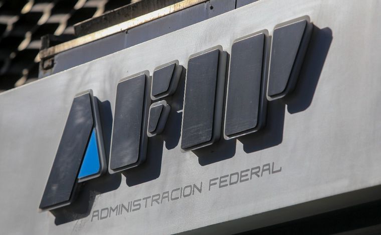 FOTO: La AFIP aumenta los montos para controlar gastos con tarjeta. (Foto: NA)