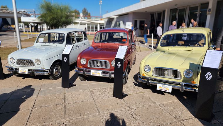 FOTO: 60° aniversario del inicio de la fabricación del Renault 4 en Santa Isabel