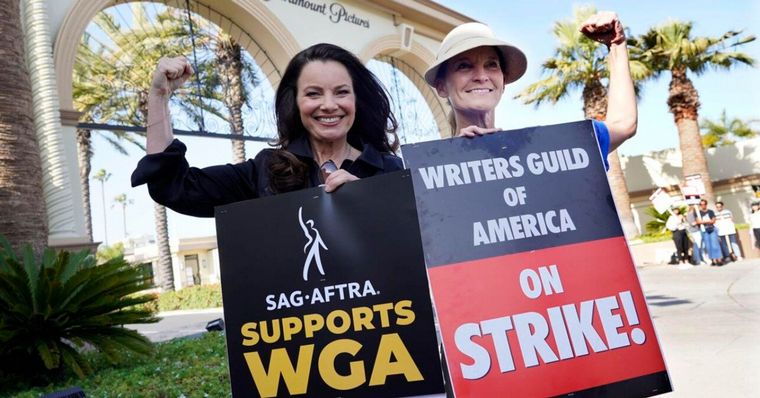 La Niñera, secretaria general del sindicato de actores, en plena manifestación.