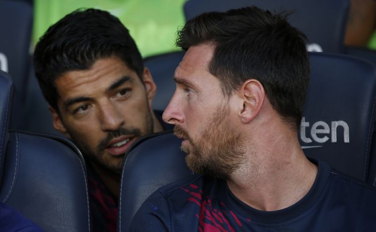 FOTO: Luis Suárez y Lionel Messi.
