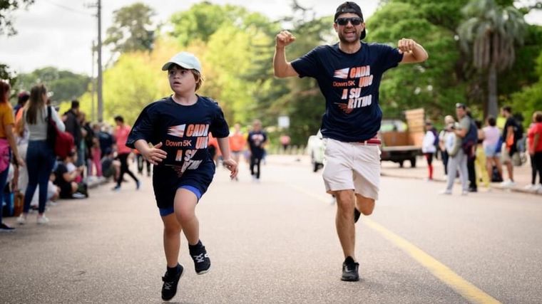 Luciano Supervielle y sus hijos