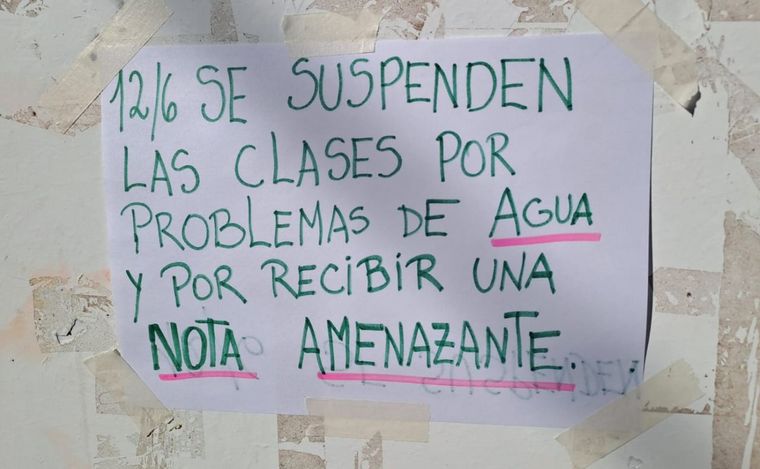 Las autoridades suspendieron las clases por la amenaza.