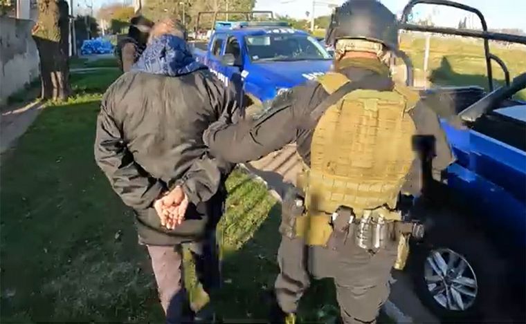 Rosario: dos detenidos por extorsionar y exigir 100 mil dólares a comerciante. 