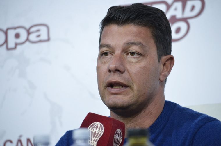 Sebastián Battaglia, técnico de Huracán.