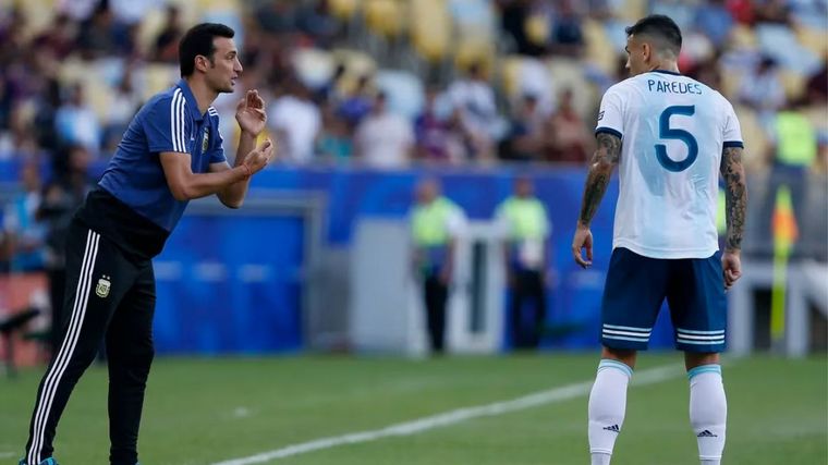 Scaloni y Paredes estarán presentes en la despedida del último 10 (Foto:La Nación).