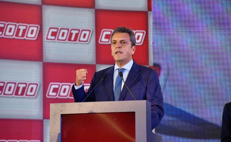 Sergio Massa, en la inauguración de una nueva sucursal de Coto. (Foto: NA)