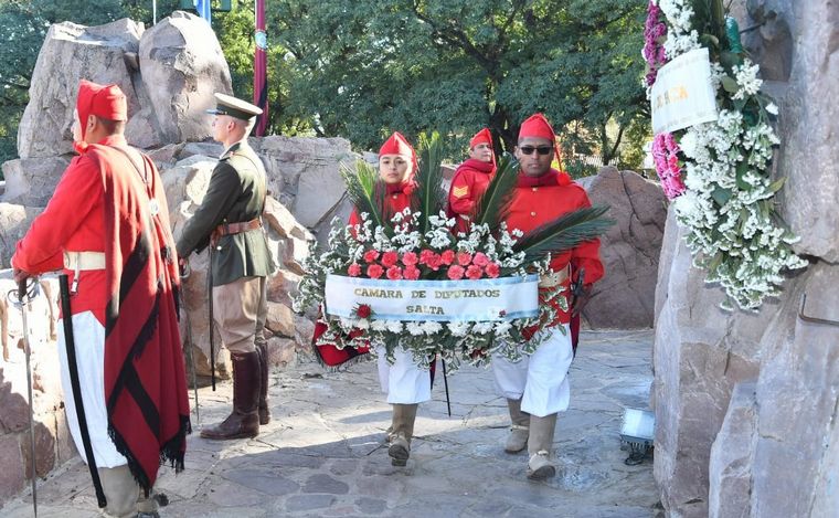 Salta conmemora los 202 años de la muerte de Miguel Martín de Güemes.