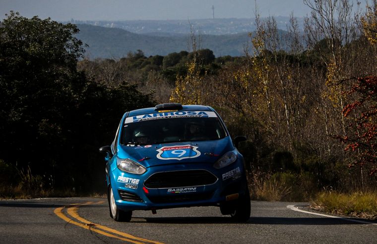 Larrosa/Fiesta, lidera en N1.