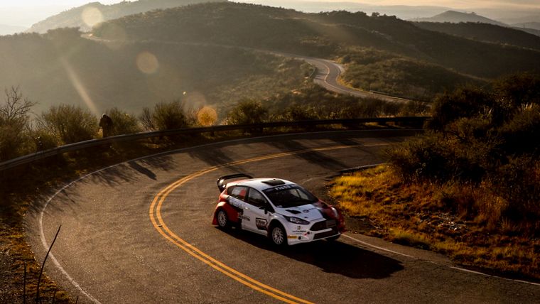 Maranzana es el nuevo líder del “Día de la Bandera” en la mañana del domingo.