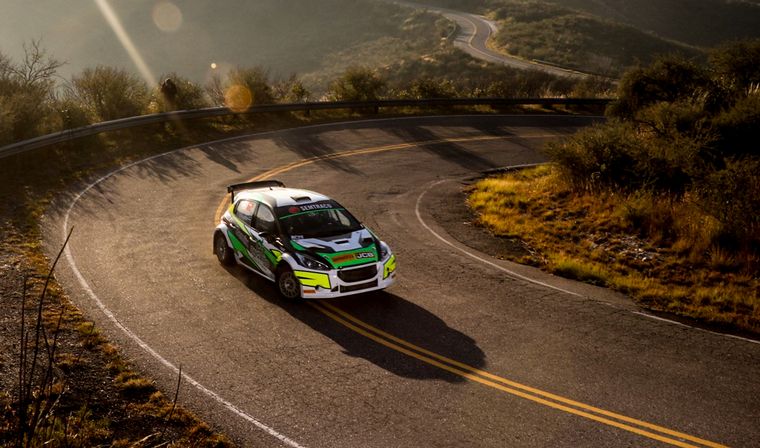 Germán Hubmann/Peugeot 208, ganó en RC2S.