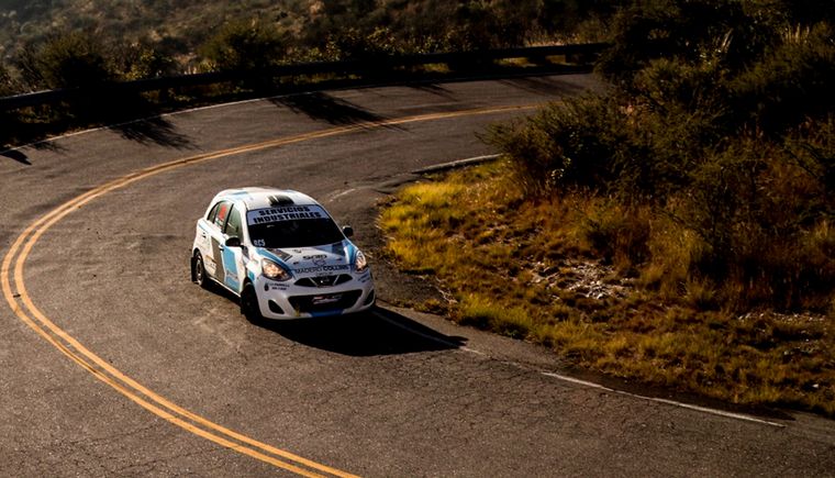 Menzi/Nissan, ganadores en RC5.