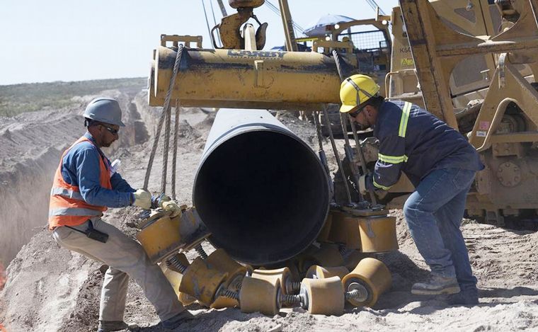 Dale gas y cambiale el  nombre