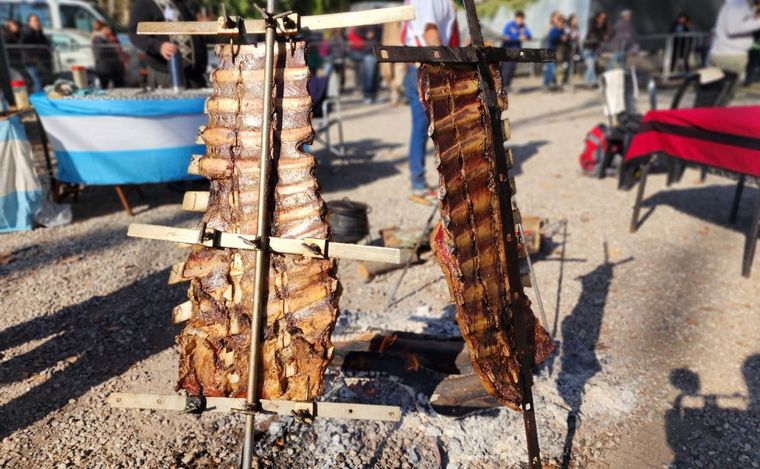 Los costillares a la estaca, una delicia sin comparación.