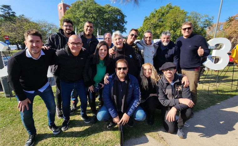 FOTO: El equipo de Cadena 3 Rosario en una jornada inolvidable en el Monumento a la Bandera