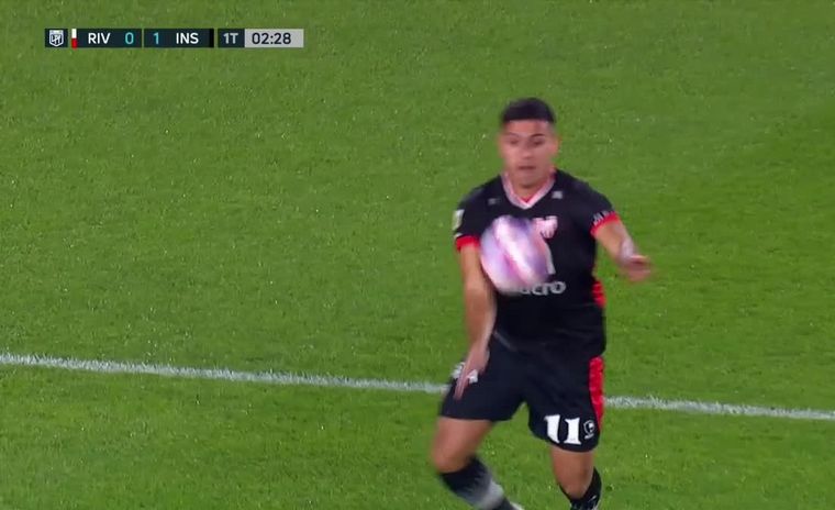 ¿Fue mano en el gol de Instituto?
