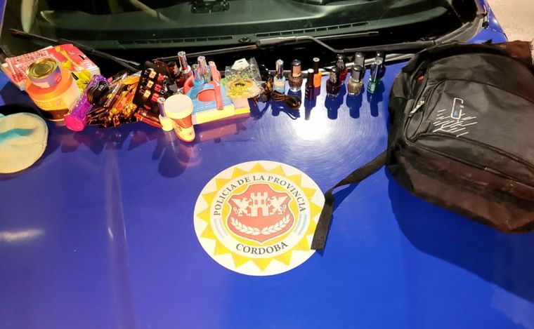 Los elementos secuestrados a los menores.