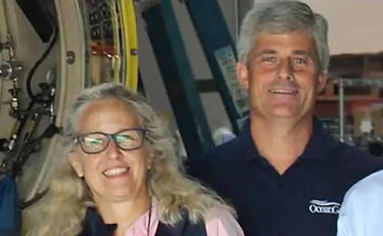 Imagen de archivo que muestra a Stockton Rush junto a su esposa Wendy. (Foto: CNN)