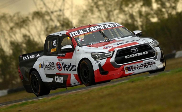 El cordobés Lugón y la Hilux lideraron el entrenamiento del sábado en La Plata.