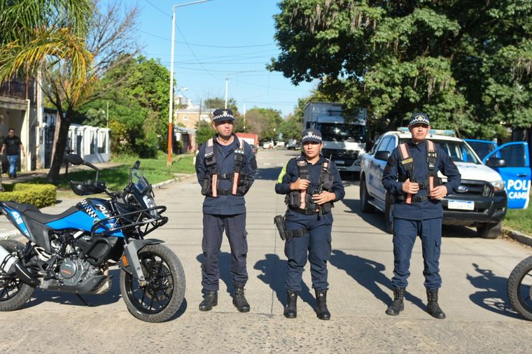 Hallaron una mochila quemada, teléfonos y cuchillas en la casa de los Sena.