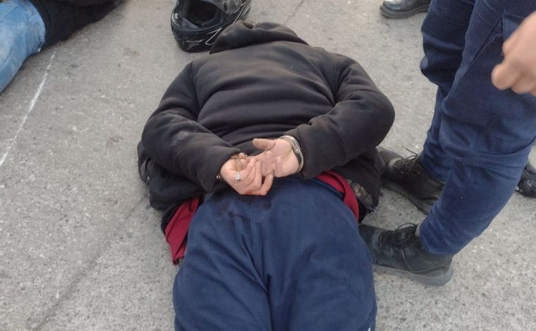 FOTO: Los sujetos fueron detenidos en la Avenida Sabattini.