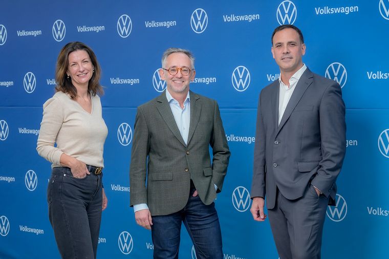 Angie Stelzer, Marcellus Puig y Guido Lombardi