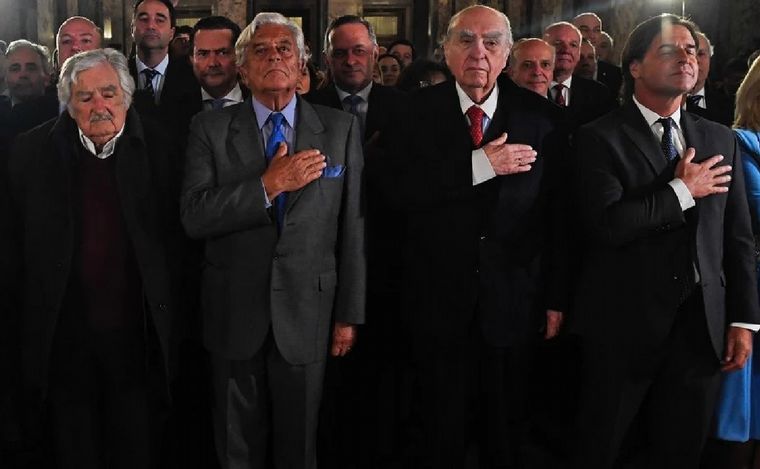 Presidentes uruguayos recordaron el golpe de 1973. (Foto: Pablo Poriuncula/AFP)