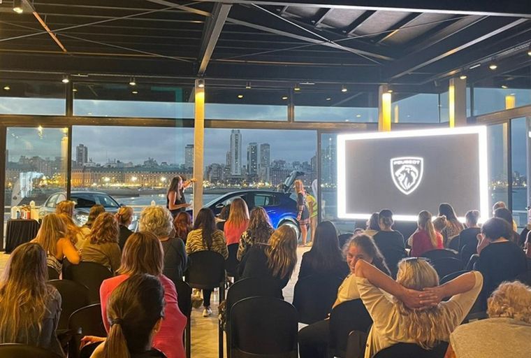 Llega este Sábado el "Women by Peugeot" a Rosario de la mano de AVEC