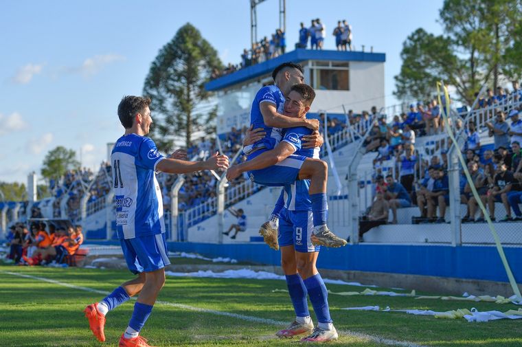 Argentino de Monte Maíz sueña con el ascenso (Foto: @CDArgentino)
