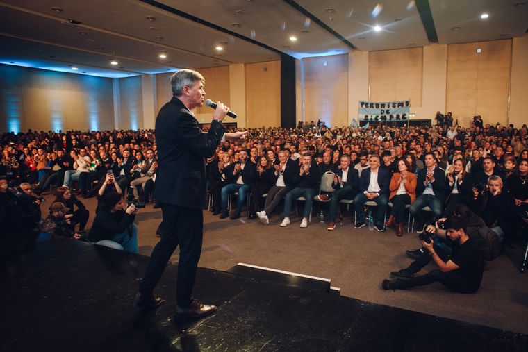 Daniel Passerini realizó el lanzamiento de su campaña a intendente de Córdoba.