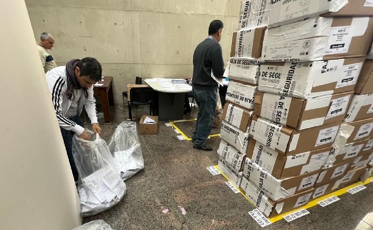 Tribunales II, donde se hace el escrutinio definitivo. (Daniel Cáceres/Cadena 3)