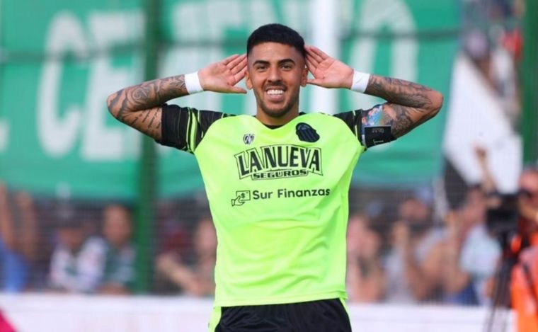 Iván Tapia fue la gran figura del triunfo histórico de Barracas Central.