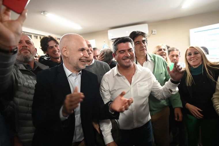 FOTO: Rodríguez Larreta, Martín Lousteau y Gerardo Morales celebraron con Marcelo Orrego.  