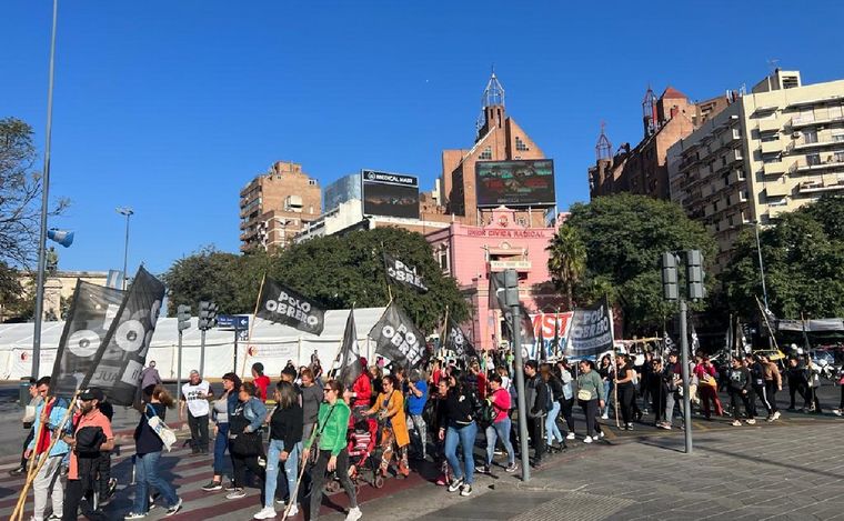 Protesta de piqueteros en Córdoba. (Foto: Daniel Cáceres/Cadena 3)