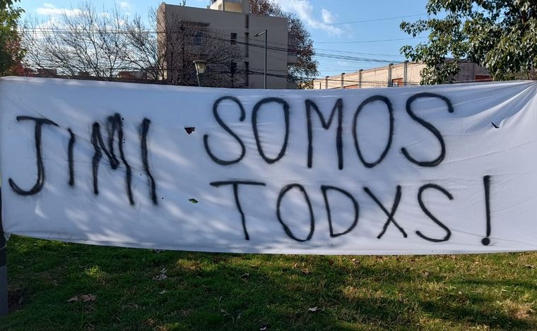 Rosario: protesta de allegados a “Jimi” Altamirano frente al Centro de Justicia Penal