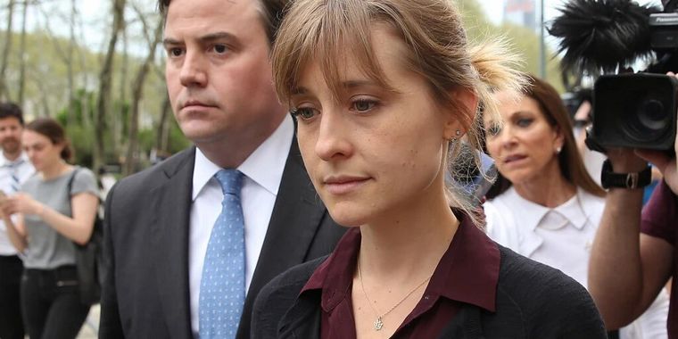 Allison hizo un acuerdo con fiscalía que le permitió recuperar la libertad .