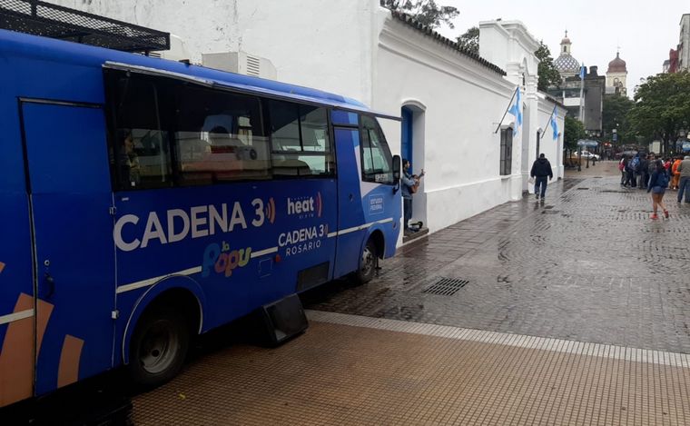 FOTO: Cadena 3 transmite desde la Casa Histórica de Tucumán.