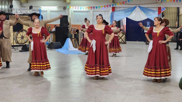 Bajo el Cielo de mi Tierra 