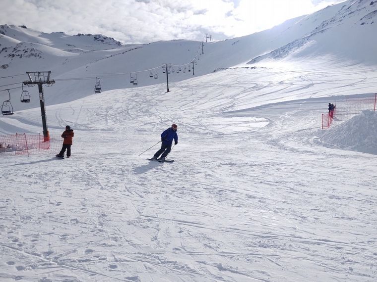 FOTO: Centro de Esquí “La Hoya”, ideal para quienes empiezan a practicar este deporte.